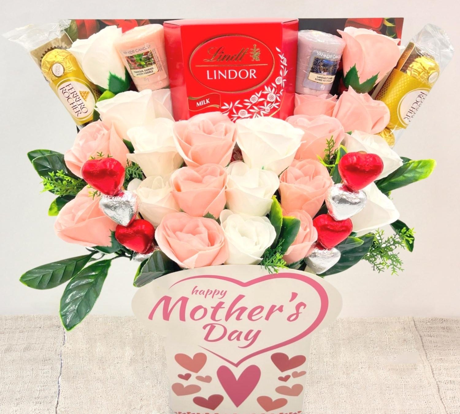 mothers day chocolate bouquet with yankee candles- sedol gifts (2)