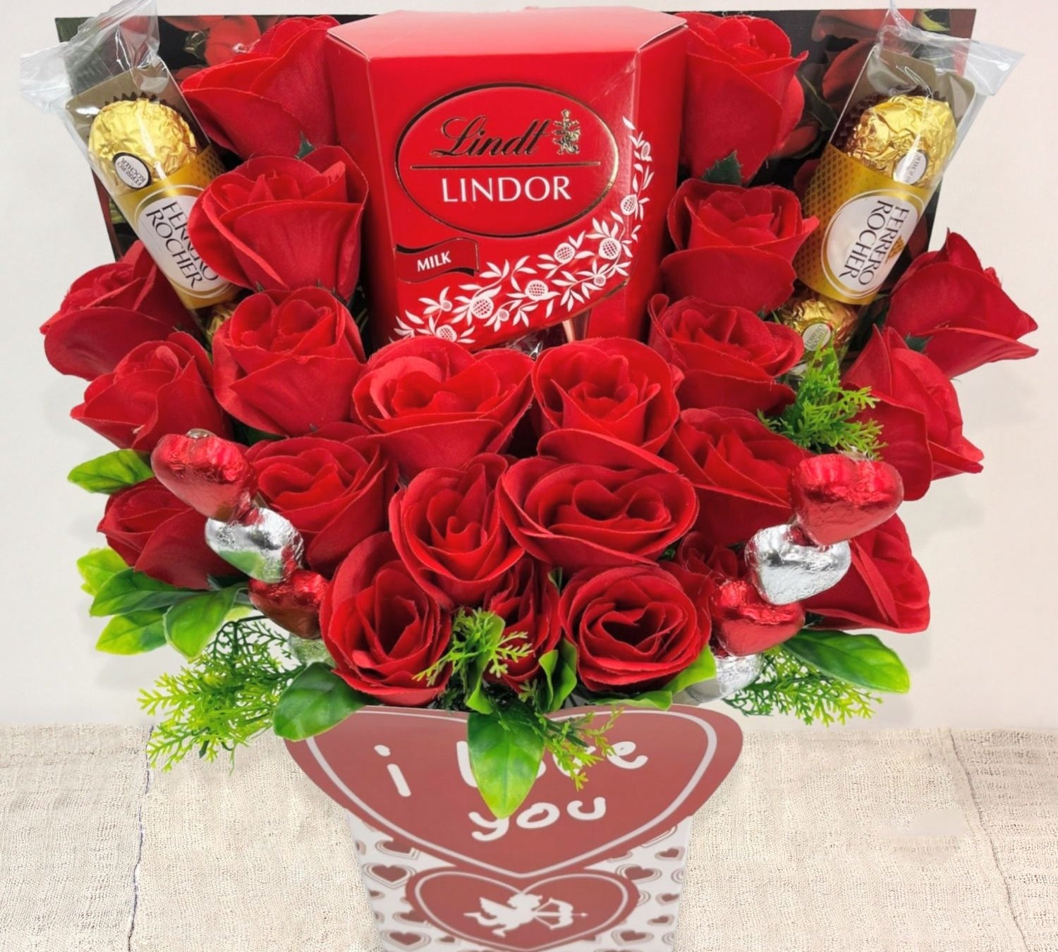 valentines bouquet (lindt milk) - sedol gifts (2)
