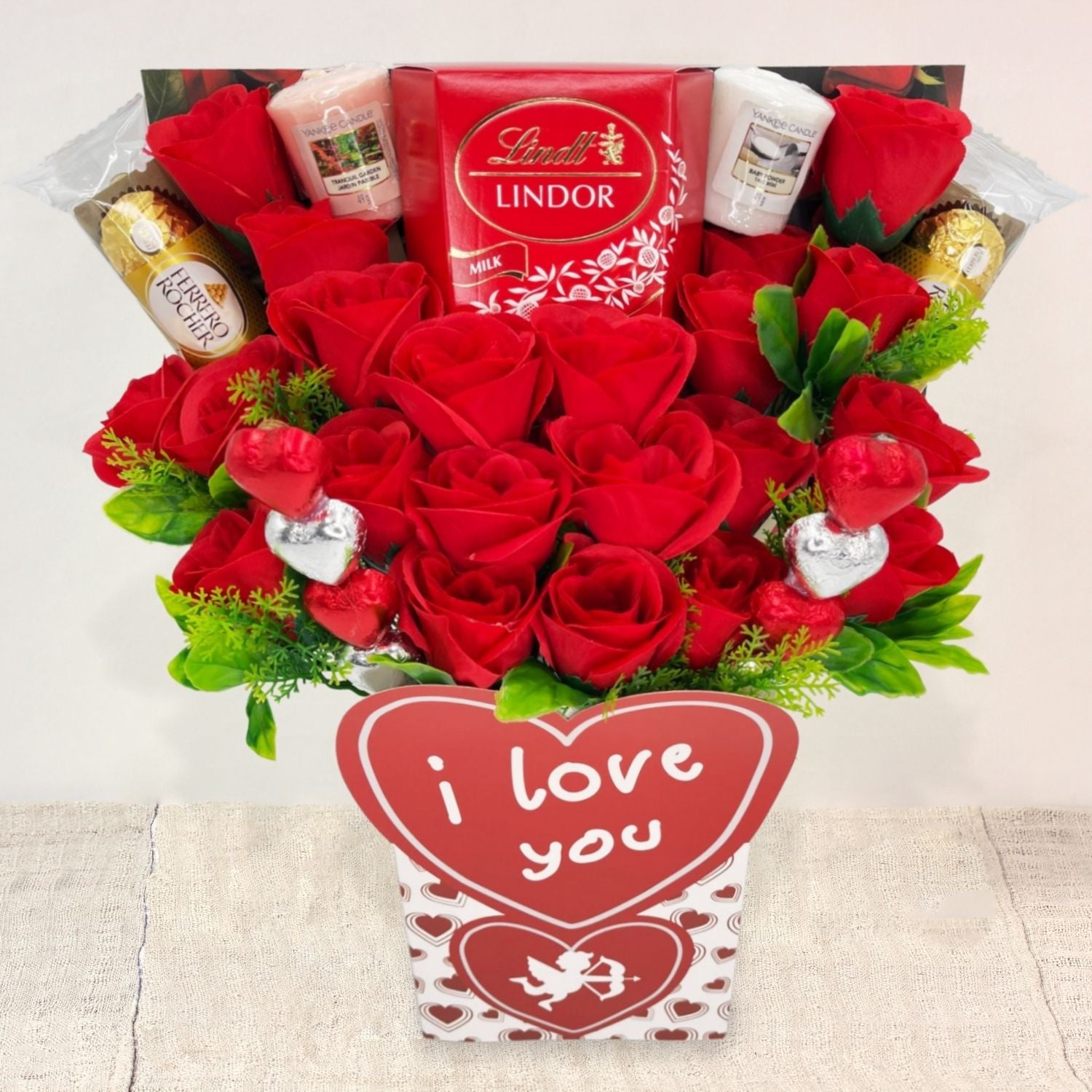 valentines chocolate bouquet with yankee candles - sedol gifts (2)